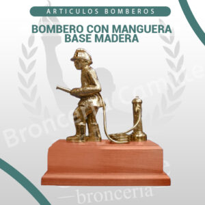 Bombero con Manguera Base Madera