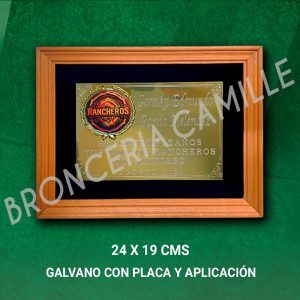 Galvano con placa y aplicación