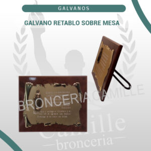Galvano retablo sobre mesa
