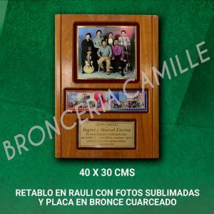 RETABLO EN RAULI CON FOTOS SUBLIMADAS Y PLACA EN BRONCE CUARCEADO SOBRE RELIEVE