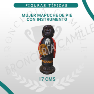 Mujer Mapuche de Pie con Instrumento