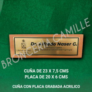 Cuña con Placa Grabada Acrilico