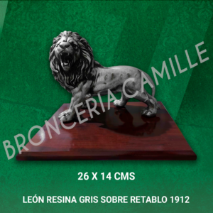 León Resina Gris Solo o en Retablo de Madera Modelo 1912